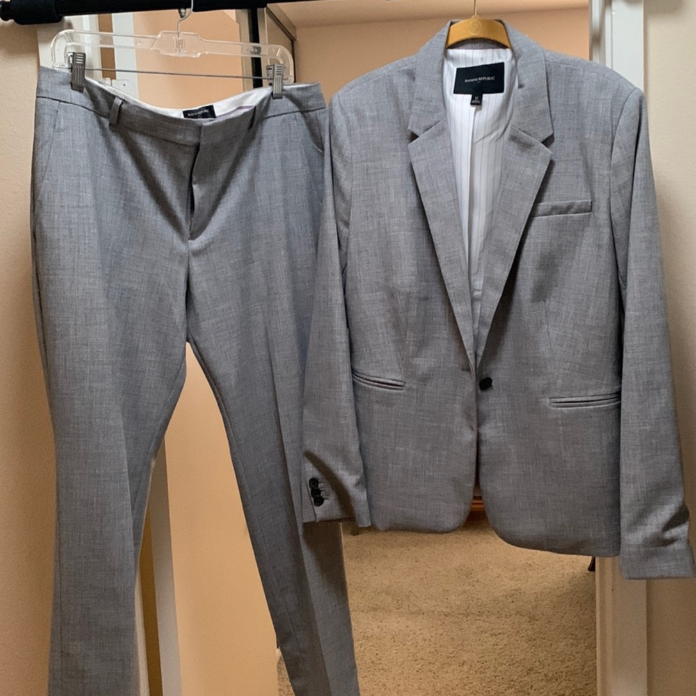 Banana Republic suit